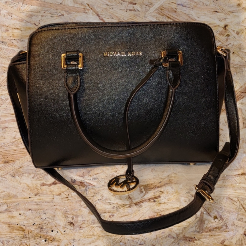 Black MK puse